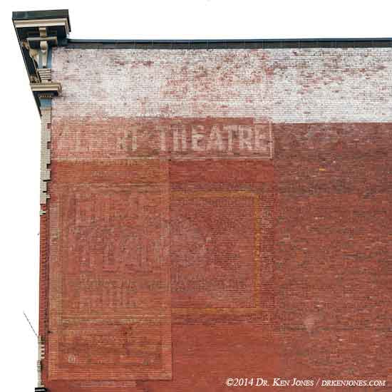 _ghostsigns_jpegs/NH_Berlin_AlbertTheatre_00.jpg