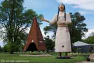 IA_Pocahontas_Statue_00.jpg