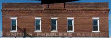 IL_Kewanee_SmithsPeerlessBakery_00.jpg