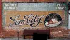 OH_TippCity_GemCityIceCream_00.jpg